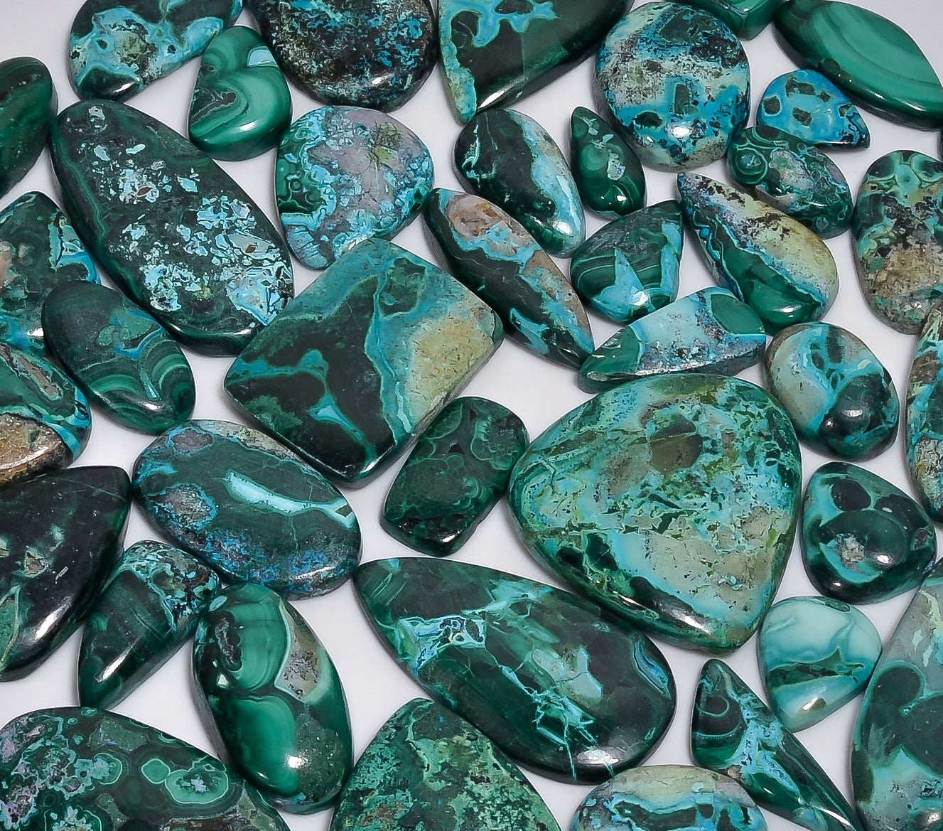 Smooth Dome Malachite Chrysocolla Cabochon Gemstones – Bulk Cabochon Parcel at Factory Price (Copy)